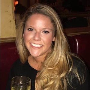 Meet your Posher, Claire